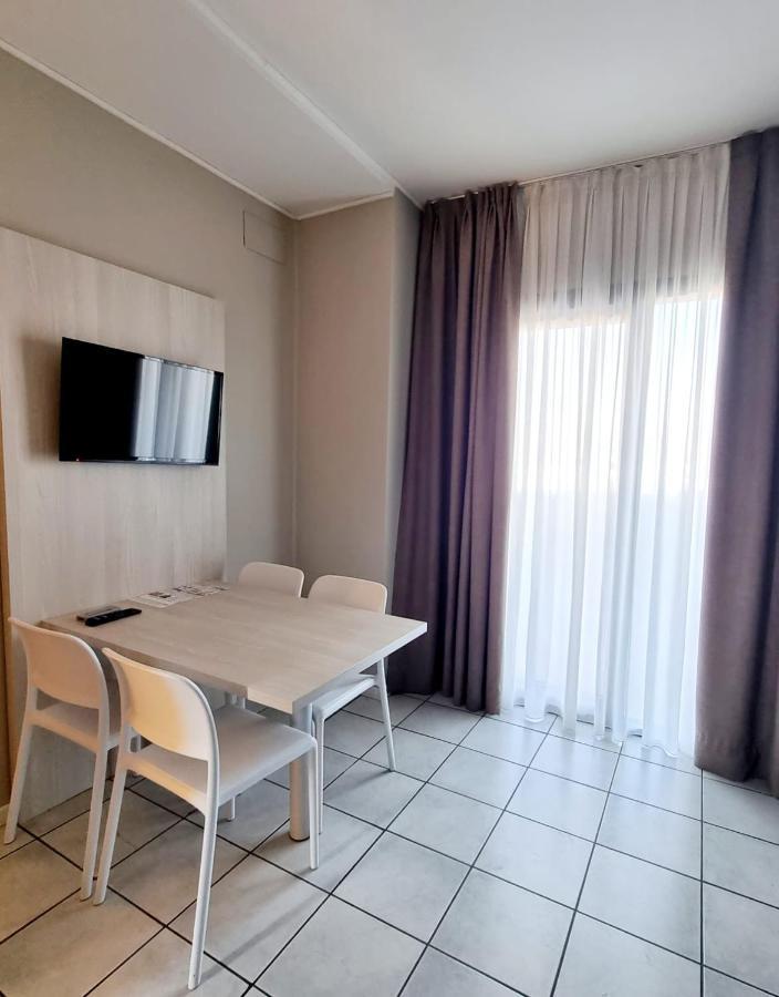 Superior One Bedroom Suite Terrace Lake View