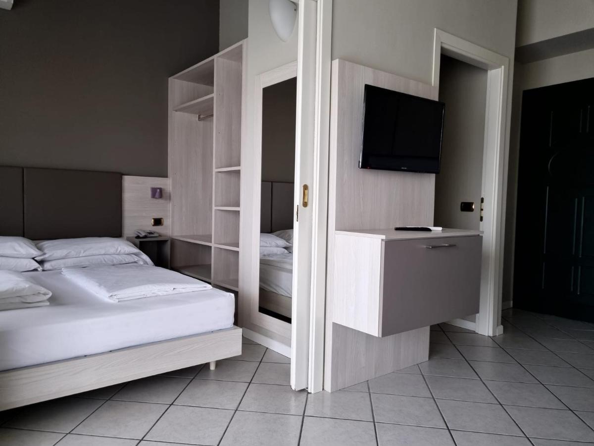 Superior One Bedroom Suite Terrace Lake View